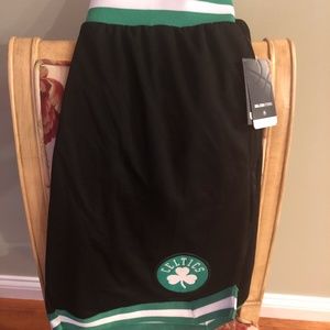 New Boston Celtic Vintage Black Shorts (Size L)